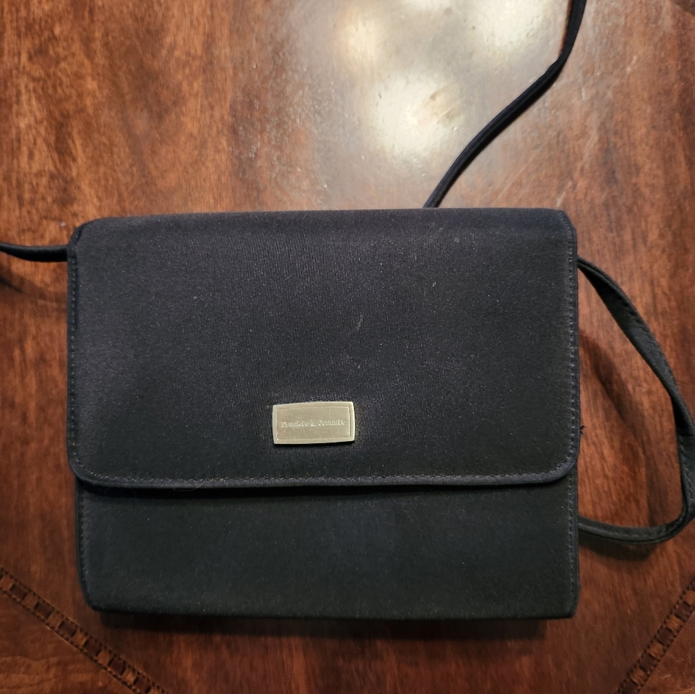 Frankie and Johnnie purse
